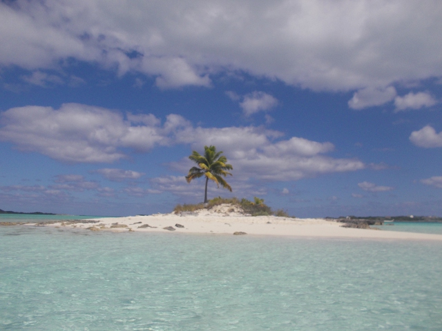 Little Palm Tree Island. Entrance to Norman's Cay's inside anchorage