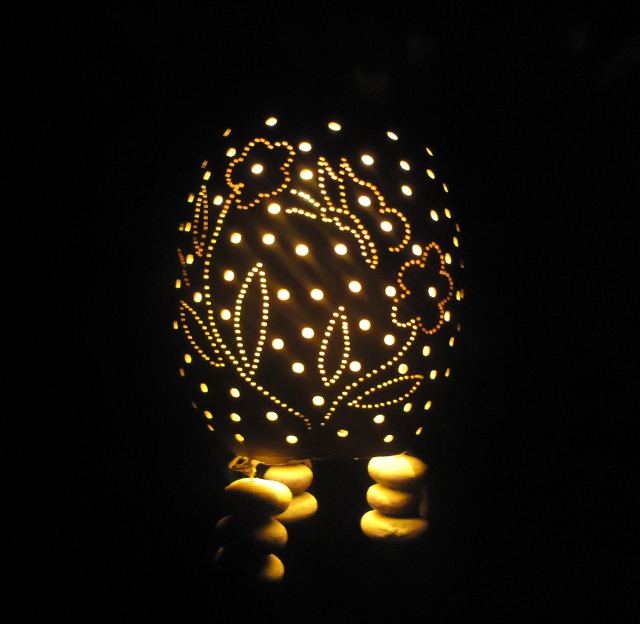 Cool gourd lamp light up at night...pretty!