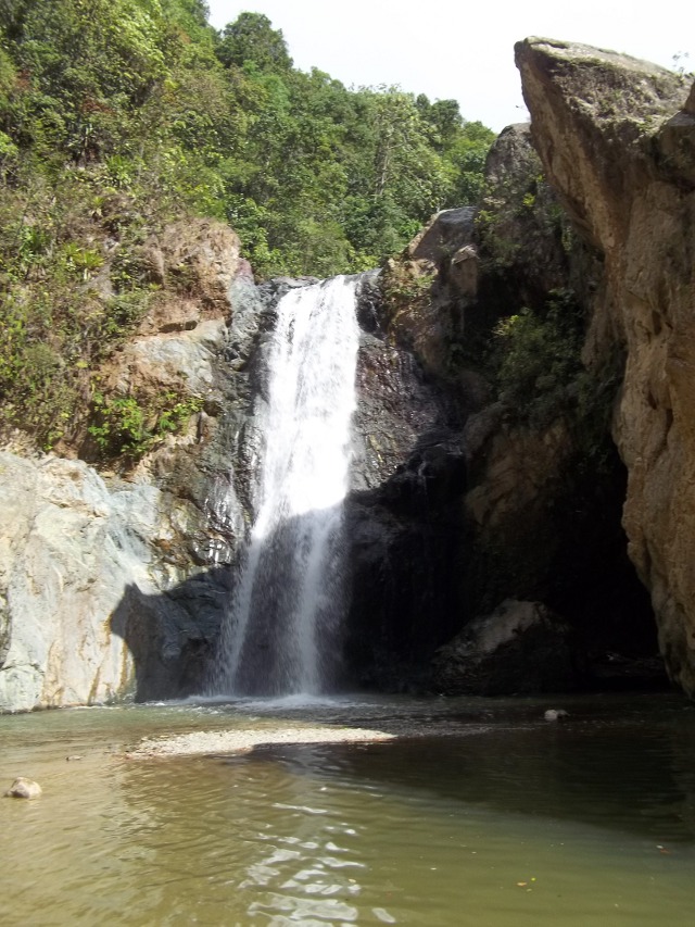 Salto de Baiguate Waterfall