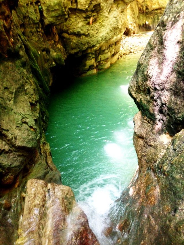 9waterfall